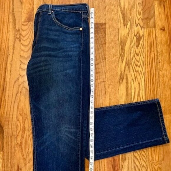 Levi's 505 Men's Size 36-32 - Dark Blue Wash - Pre-Owned - Picture 8 of 13